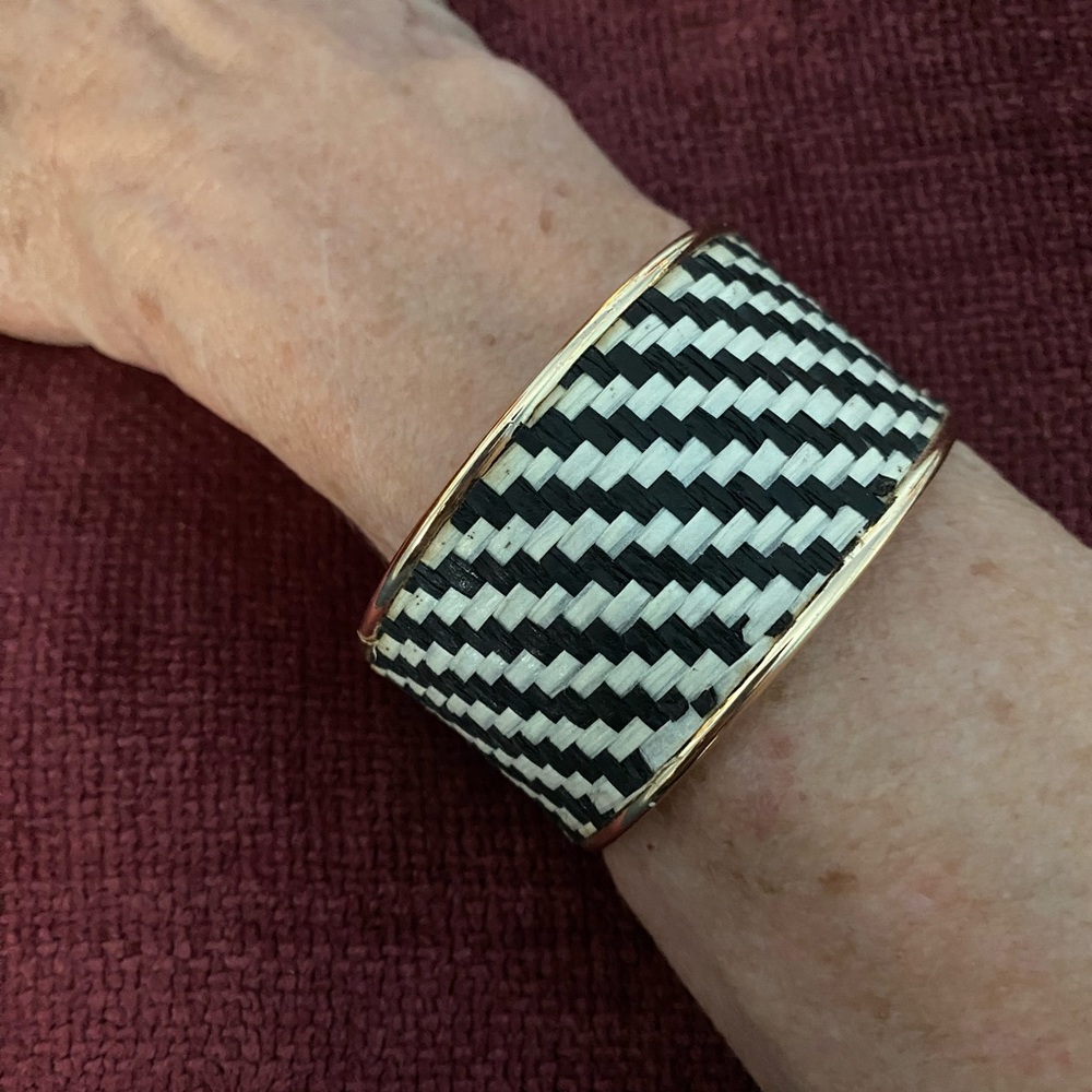 Source Unknown Monochrome Woven Bracelet with Gold Trim